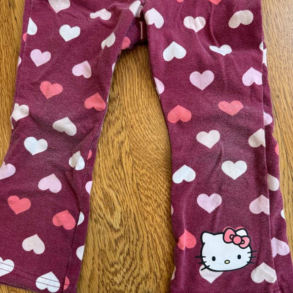 4/$20 Hello Kitty Heart Set for Kids - White and Pink Sz 3T in PLAY condition - Picture 3 of 7